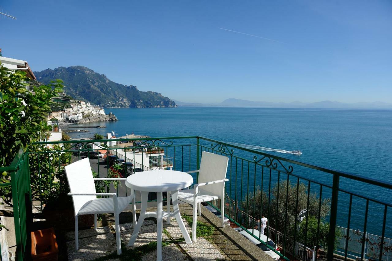 Amalfi Blue Flowers A 外观 照片